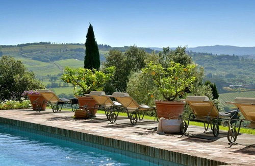 San Pietro in Bossolo Villa | Villa in Piazza with 11 bedrooms sleeps 20