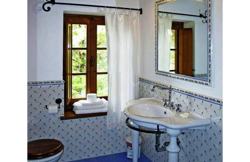 Ramazzano Villa | Villa in Ponte Felcino with 5 bedrooms sleeps 18