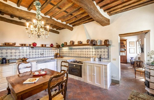 Lucca Villa | Villa in Querce with 7 bedrooms sleeps 13