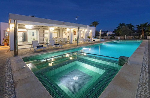 Sant Antoni de Portmany Villa | Villa in San Antonio Sleeps 10