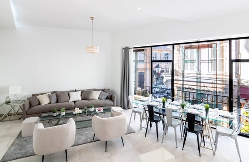 Le Suquet House | Villa in the city center with roof terrace.