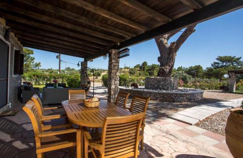 Filerimos Villa | Villa in the Woods