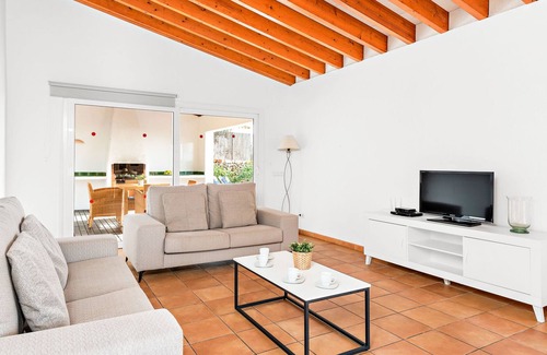 Sant Lluis Villa | Villa Iris Torret by EscapeHome