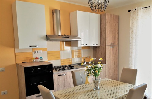 Santa Domenica House | Villa Angelina White Beach - Holiday Home