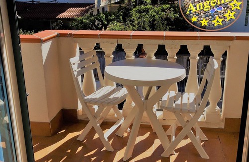 Santa Domenica House | Villa Angelina White Beach - Holiday Home