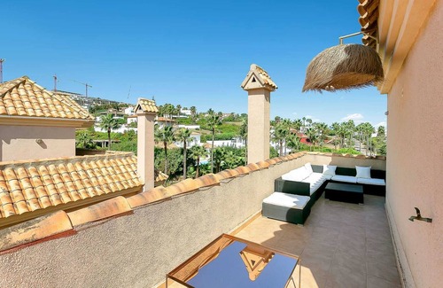 San Roque House | Villa Jacqueline luxurious , spacious peaceful haven near beach 🏖 and golf ⛳