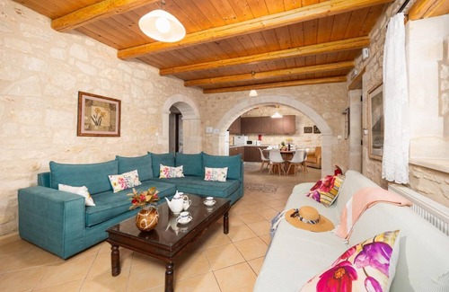 Giannoudion Villa | Villa Katia Faragi - Three Bedroom Villa, Sleeps 7