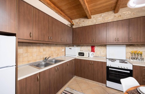 Giannoudion Villa | Villa Katia Faragi - Three Bedroom Villa, Sleeps 7