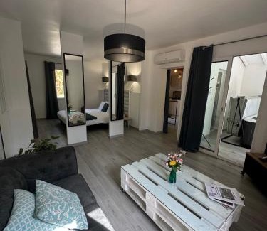 Vitrac Apartment | Villa KIKO, Gîte Spa & Sauna privatifs -5 min- Sarlat