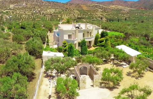 Skotino Villa | Villa Kokalis Resort 1