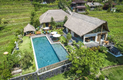 Sidemen Villa | Villa Kropak - live amongst the ricefields of Sidemen valley!