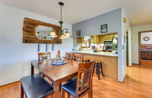 Maggie Valley House | ’Villa l’Abri’: BBQ-Ready Maggie Valley Escape!