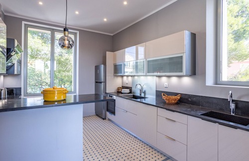 Bandol Villa | VILLA L'AMANDIER BANDOL SUR MER