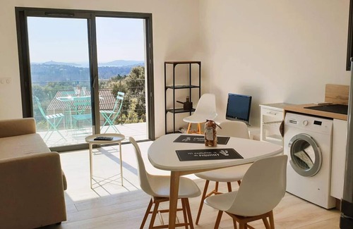 Pinarellu House | Villa L'Arbousier. 4 pers, piscine chauffée, 3 min plage en voiture