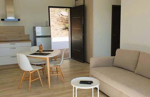 Pinarellu House | Villa L'Arbousier. 4 pers, piscine chauffée, 3 min plage en voiture