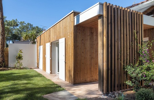 Les Estagnots Villa | Villa L'Estuyade": your choice of Hossegor lake or Estagnots beach!
