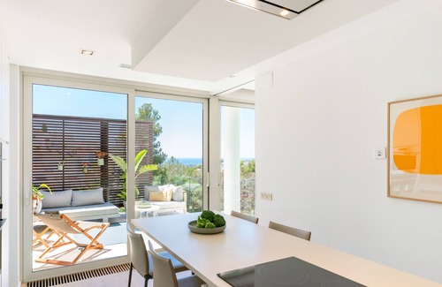 Quint Mar Villa | Villa la Cascade - Modern stylish villa located in Sitges with sea views and private pool