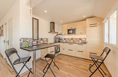 Plouescat Villa | Villa 'La Des Lilas 100m De La Plage' with Private Terrace, Private Garden and Wi-Fi