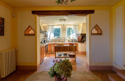 Cetona Villa | Villa La Felce, a typical Tuscan farmhouse surrounded by nature