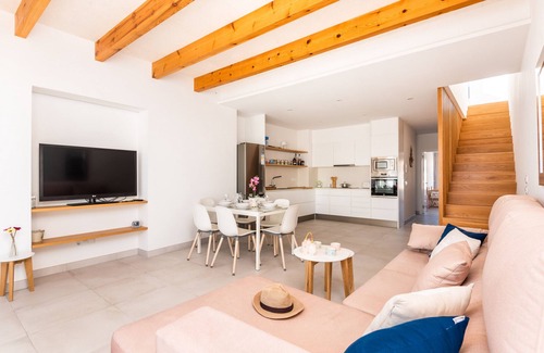 Fornells Villa | Villa La Plaza by Escape Home