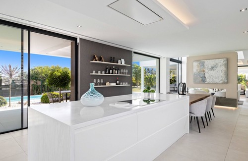 Benahavis Villa | Villa La Quinta - 5 Bed Family Villa!
