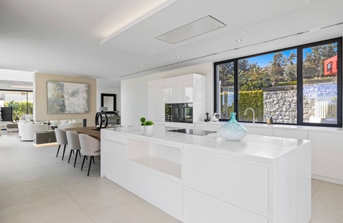 Benahavis Villa | Villa La Quinta - 5 Bed Family Villa!