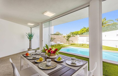 Marina di Ragusa Villa | Villa Laire by Villa Plus