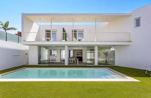 Marina di Ragusa Villa | Villa Laire by Villa Plus