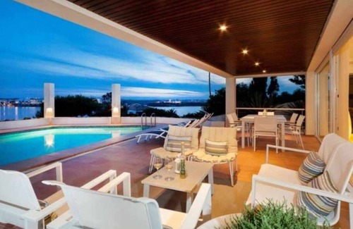 Cala Llonga Villa | VILLA LANTANA - Class and style with incredible views over Mahon harbour