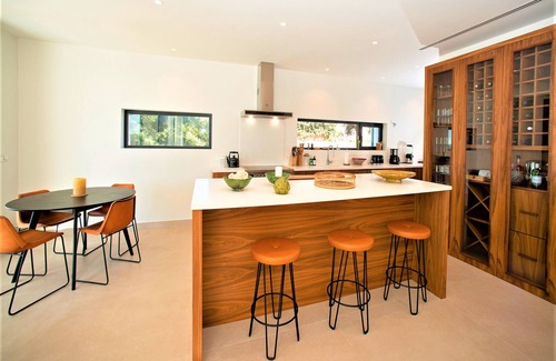 Marbella City Centre Villa | Villa Las Yucas - A beautiful, modern 4 bed villa with heated pool in Marbella Center