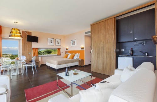Schiazzano Villa | Villa Lea - Twelve Bedroom Villa, Sleeps 24