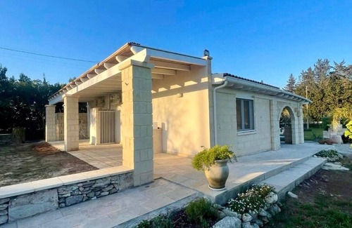 Torre dell'Orso Villa | Villa Lena. Villa with exclusive use of garden and solarium a stone's throw from the sea.