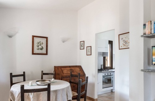 Costa Rei Villa | Villa 'Leonilde' with Private Terrace, Wi-Fi and Air Conditioning