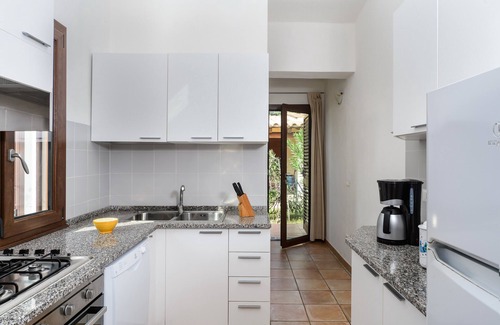 Costa Rei Villa | Villa 'Leonilde' with Private Terrace, Wi-Fi and Air Conditioning