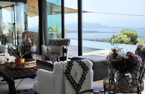 Bandol Villa | - VILLA LES BORRIES A BREATHTAKING VIEW