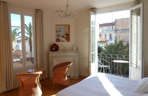 Les Baumettes Hotel | Villa Les Cygnes