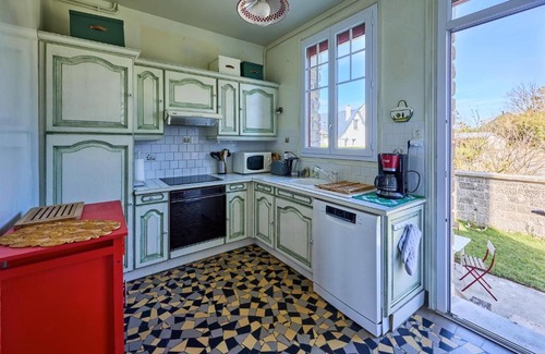 Bernieres-sur-Mer House | Villa Les Mouettes - A 50 m de la plage