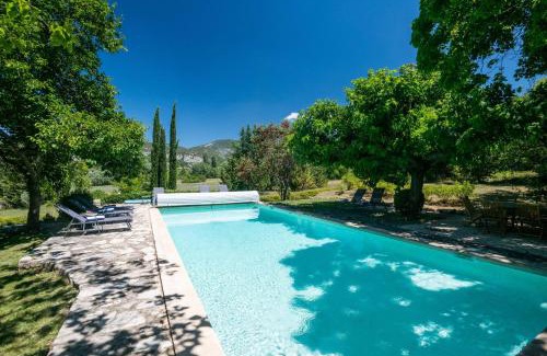 Malaucene House | Villa Les Saffres in Malaucene