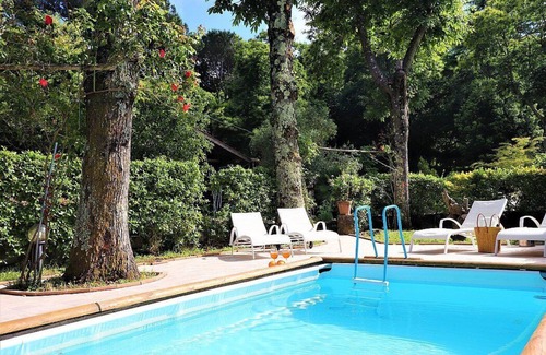 Sorrento Villa | Villa Lisa: A characteristic and welcoming three-story villa in a quiet position, located on a hillside above the sea, with Free WI-FI.
