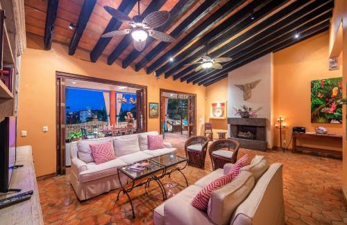 Romantic Zone Bed & Breakfast | Villa Lola - Adults Only