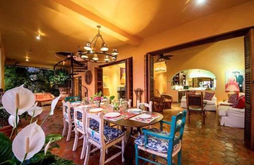 Romantic Zone Bed & Breakfast | Villa Lola - Adults Only