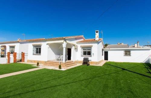Torre de Benagalbon House | Villa Los Rubios