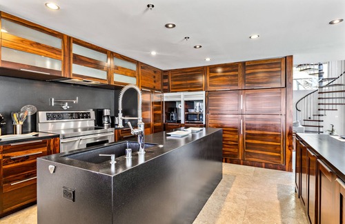 Hawaii Kai House | Villa Luana: Summer Special! Massive Price Drop! Book Now and Save Big!
