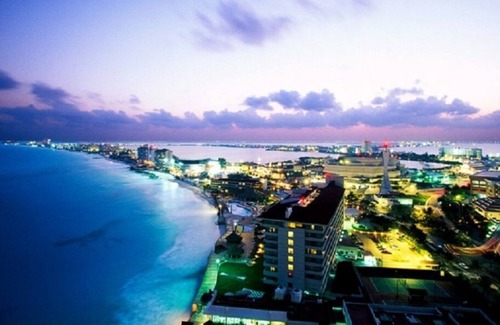 Downtown Cancun Villa | VILLA LUCIERNAGAS, SPACIOUS, PRIVATE Home with pool great location