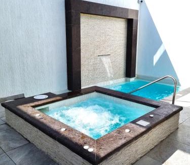 Paraiso Escondido Villa | Villa LUX 4BR Private Heated Pool & Spa