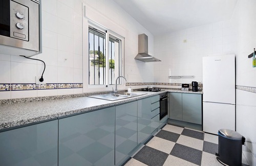 Chiclana de la Frontera Villa | Villa 'Manuel' with Pool, Garden, Terrace & Wi-Fi