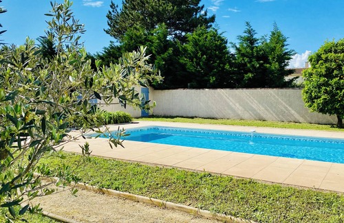 Arles Villa | Villa Magali Arles — Peaceful with Pool and Piano
