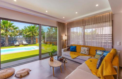 Agia Pelagia Villa | Villa Manefic by Villa Plus