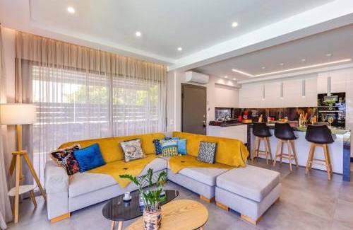 Agia Pelagia Villa | Villa Manefic by Villa Plus