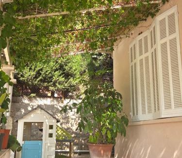 Ollioules House | Villa Manoa